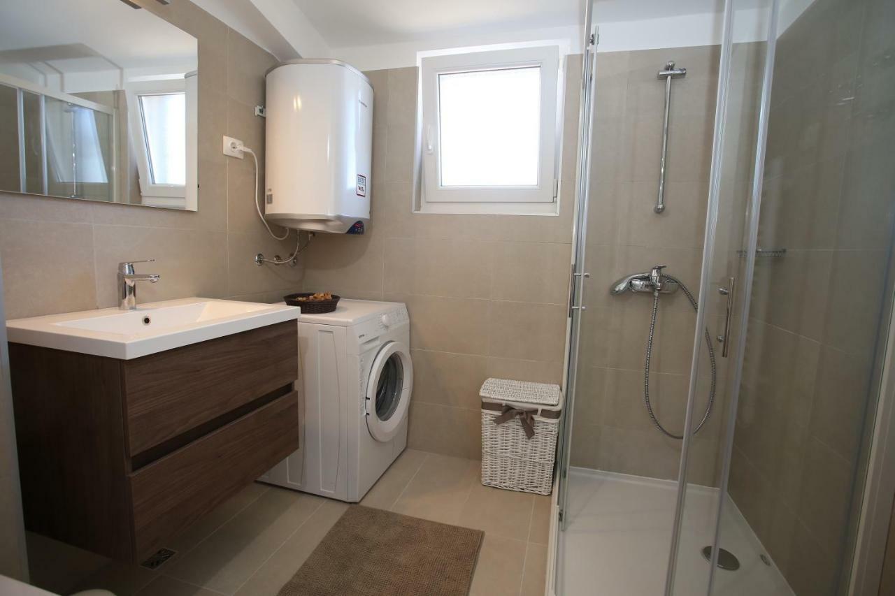 Apartmani Tri Bunje Tribalj Exterior foto