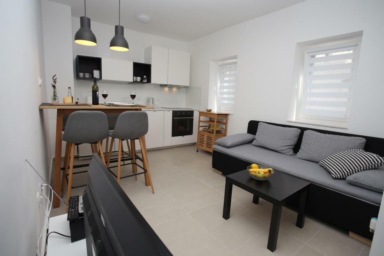 Apartmani Tri Bunje Tribalj Exterior foto