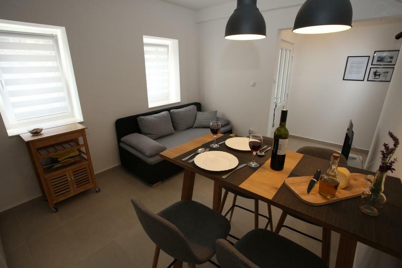 Apartmani Tri Bunje Tribalj Exterior foto