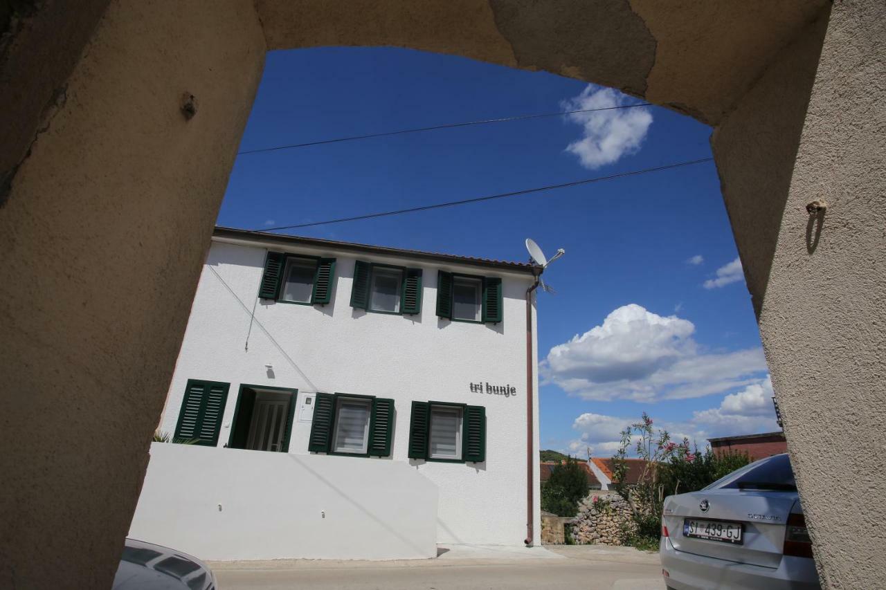 Apartmani Tri Bunje Tribalj Exterior foto